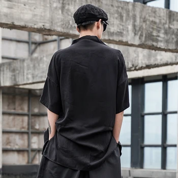 Plaukų stilistas banga prekės marškinėliai tamsiai juoda Japonų stiliaus prarasti versija priekiniai ilgai atgal trumpas trumpas stovėti apykaklės vyrų marškinėliai
