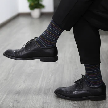 Rungtynės vyriškos plonos juostelės minimalistinio verslo stiliaus medvilnės kojinės(10 Porų (siuntos)