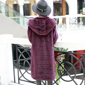 Nerazzurri ilgai dirbtiniais kailių paltai moterims su gobtuvu, ilgomis rankovėmis violetinė furry netikrą kailio paltas dryžuotas storas šiltas žiemą, purus kailis