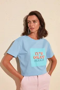 Trendyol moteriški marškinėliai Spausdinami Pusiau Įrengtas Megzti viršūnes Moterų mados vasaros medvilnės marškinėlius TWOSS20TS0436
