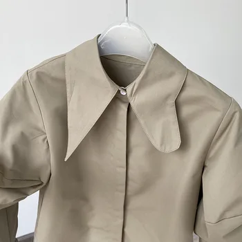 DEAT 2021 naują pavasario mados turn-žemyn apykaklės žibintų rankovėmis vieną krūtinėmis plataus juosmens trumpa palaidinė medvilnės moterų marškinėliai WN354