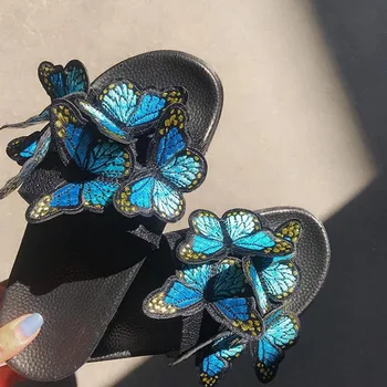 2020 metų vasaros paplūdimio moterų sandalai automobilių linijos dilimui drugelis lankas anti-slip large dydis retro siuvinėjimo patogūs sandalai