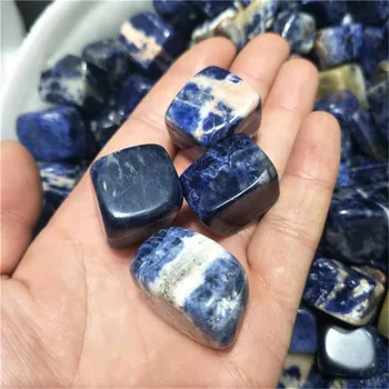 20-30mm kristalų mineralais natūralaus kvarco kristalų mėlyna sodalite krito akmens crystal cube Žuvų bako apdaila