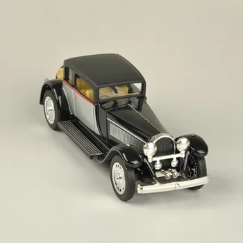 1:28 masto Bugattis derliaus automobilio modelio garso ir šviesos lydinio atgal 