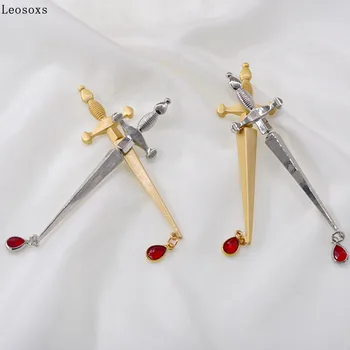 Leosoxs 2 kūrinyje Hip-hop auskarai moterų tamsiai kardas kietas gražus auskarai 2020 naujos mados ju raudonojo kryžiaus kardas auskarai